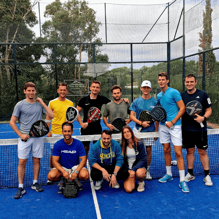 Groep spelers op PadelFun padelstage in Platja d'Aro in oktober 2025